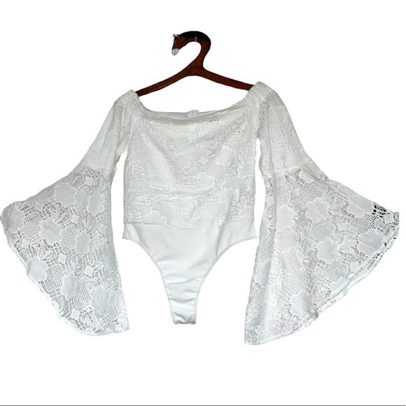 Airlie Santorini White Angelic Lace Bodysuit Extra wide Bell sleeves size Medium - Picture 1 of 9